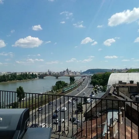 A Rooftop Near Danube And Margareth Island Apartment