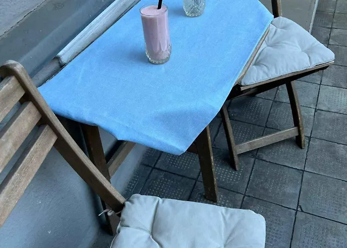 Private Near Corvin With Balcony Appartamento *